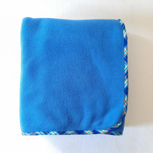 Load image into Gallery viewer, Watetu Border Fleece Blanket