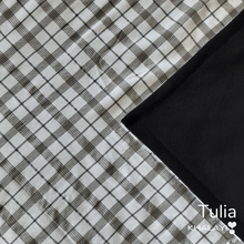 Load image into Gallery viewer, Tulia Maasai Fleece Blanket