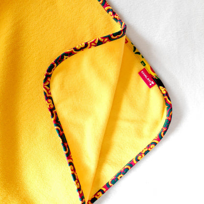 Wawira Border Fleece Blanket